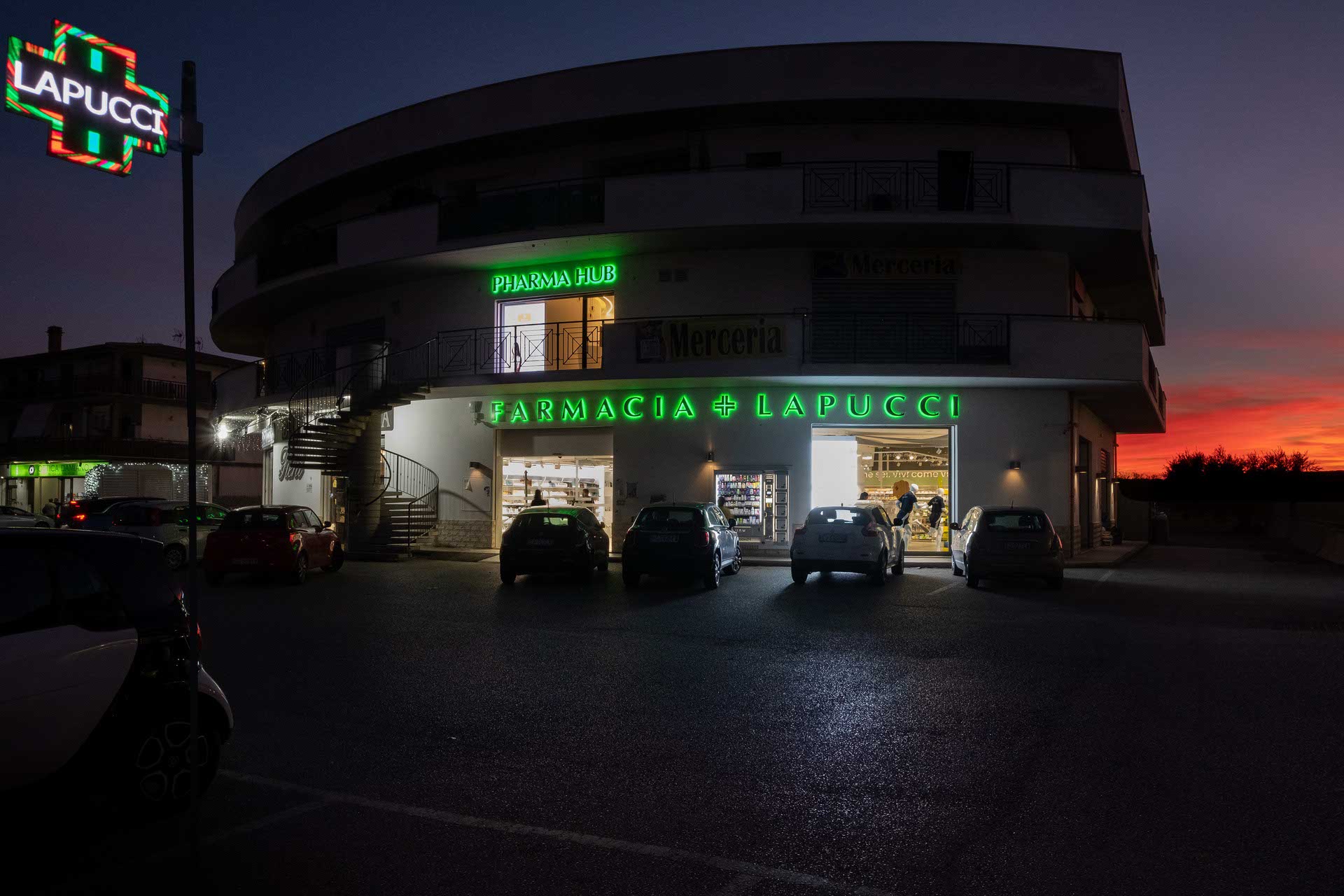 farmacia-lapucci-esterno-insegna-sartoretto-verna.jpg