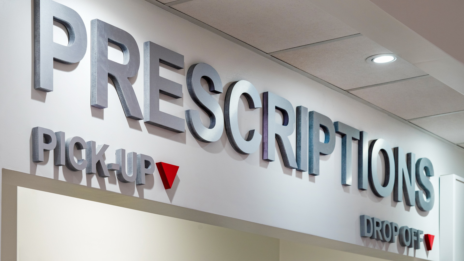 pharmasave-hospital-pharmacy-toronto-prescriptions-pickup-dropoff